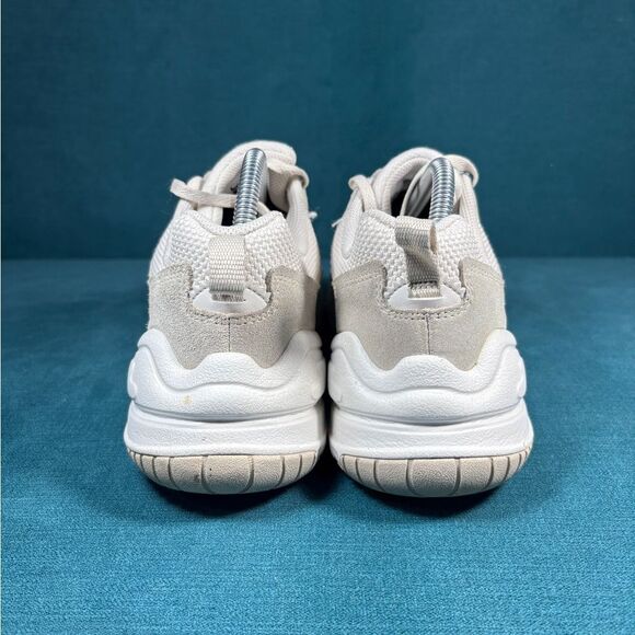 Size 10 - Women’s Nike Tech Era cream shoes - Picture 2 of 8